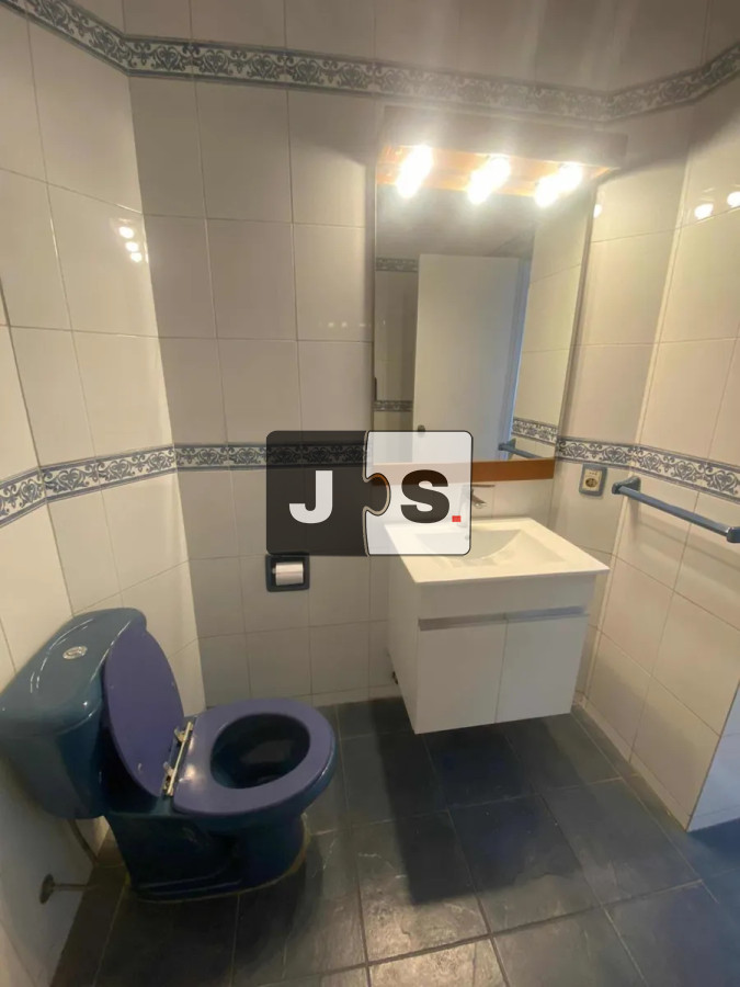 Apartamento ID.4364 - Venta Apartamento 3 dormitorios y 2 baños en Centro 