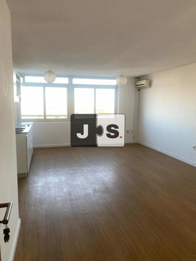 Apartamento ID.3884 - Venta Apartamento 2 Dormitorios, 1 Baño, Opción a Garage, La Blanqueada 