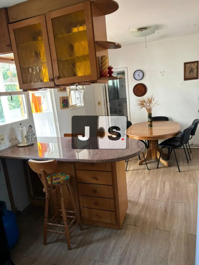 Apartamento ID.4156 - Vendo apartamento 3 dormitorios con cochera en Pocitos Nuevo 