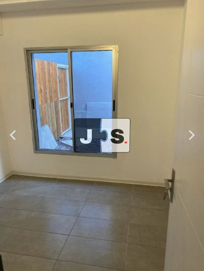 Apartamento ID.4042 - Vendo apartamento con 3 dormitorios y patio en zona Cordón 