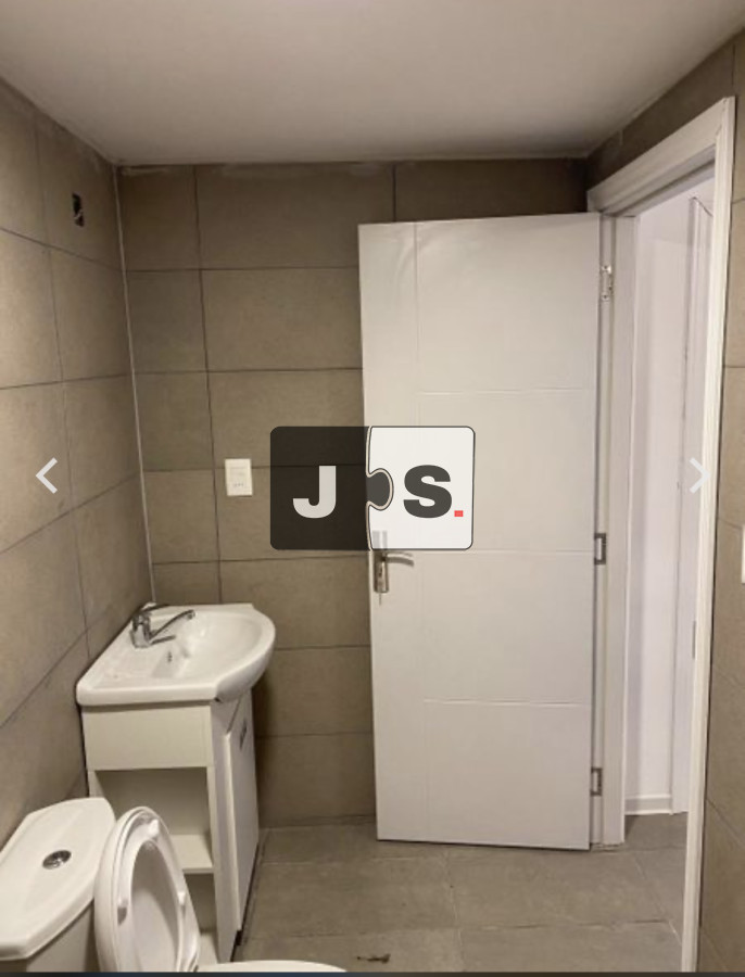 Apartamento ID.4042 - Vendo apartamento con 3 dormitorios y patio en zona Cordón 