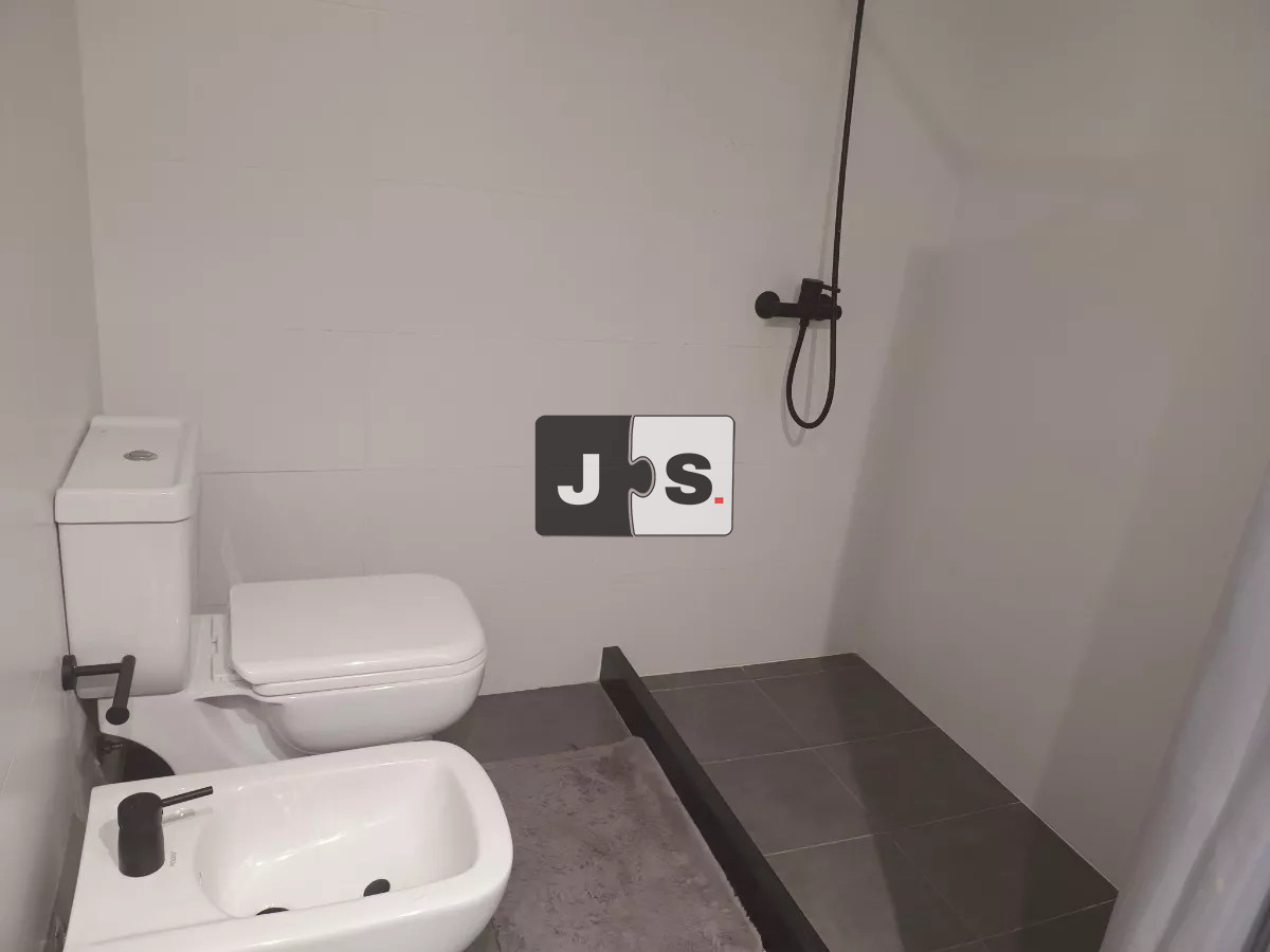 Apartamento ID.3204 - Traspaso Apartamento, 1 dormitorio, 1 baño, Barrio Centro