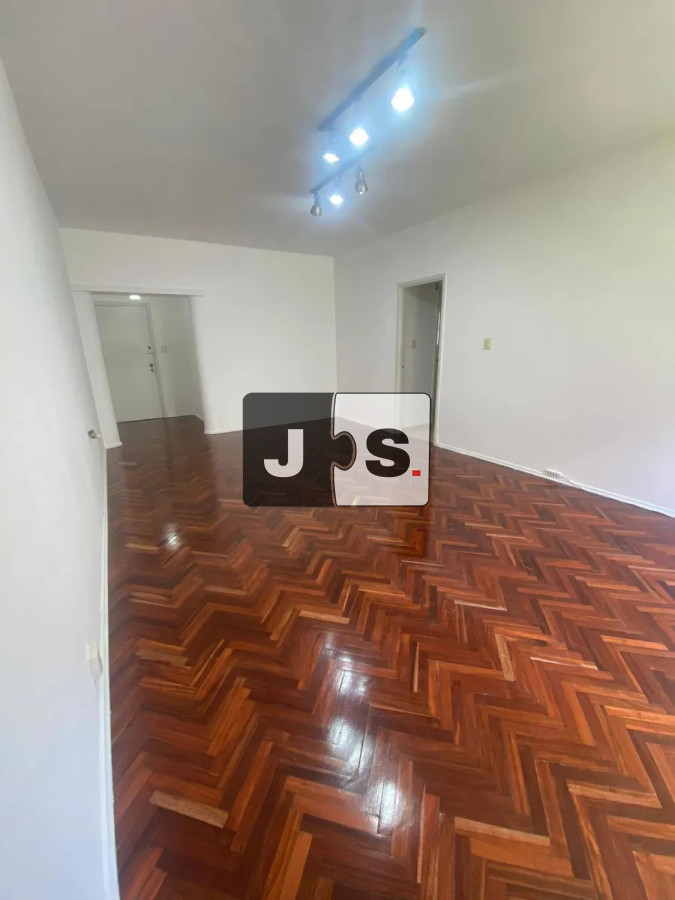 Apartamento ID.4364 - Venta Apartamento 3 dormitorios y 2 baños en Centro 
