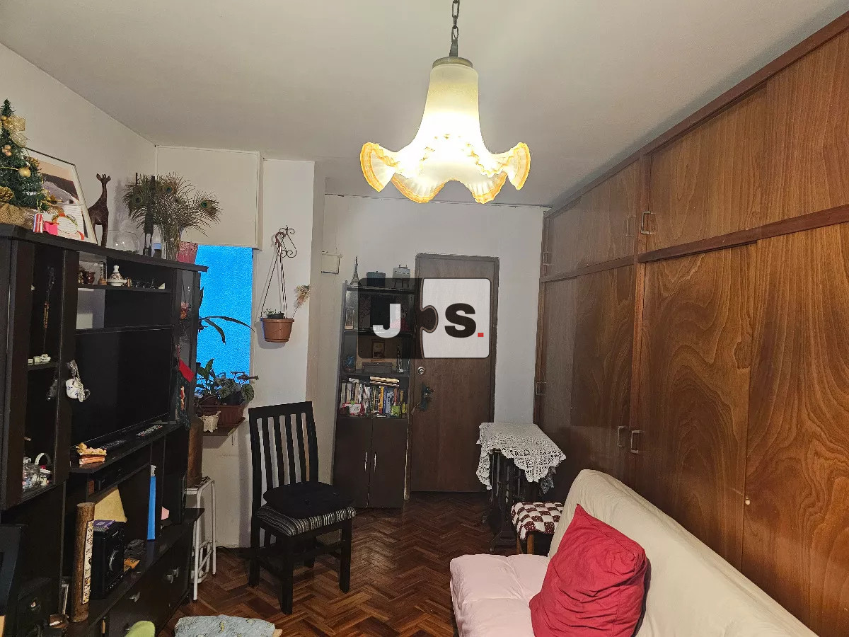 Apartamento ID.2512 - Vendo monoambiente en Centro con dormitorio definido!