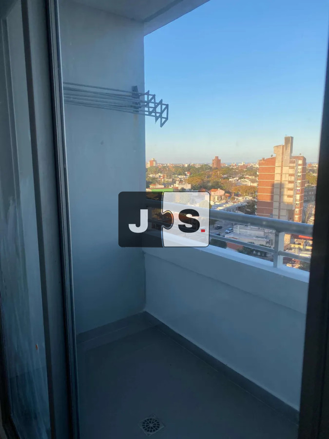 Apartamento ID.3884 - Venta Apartamento 2 Dormitorios, 1 Baño, Opción a Garage, La Blanqueada 