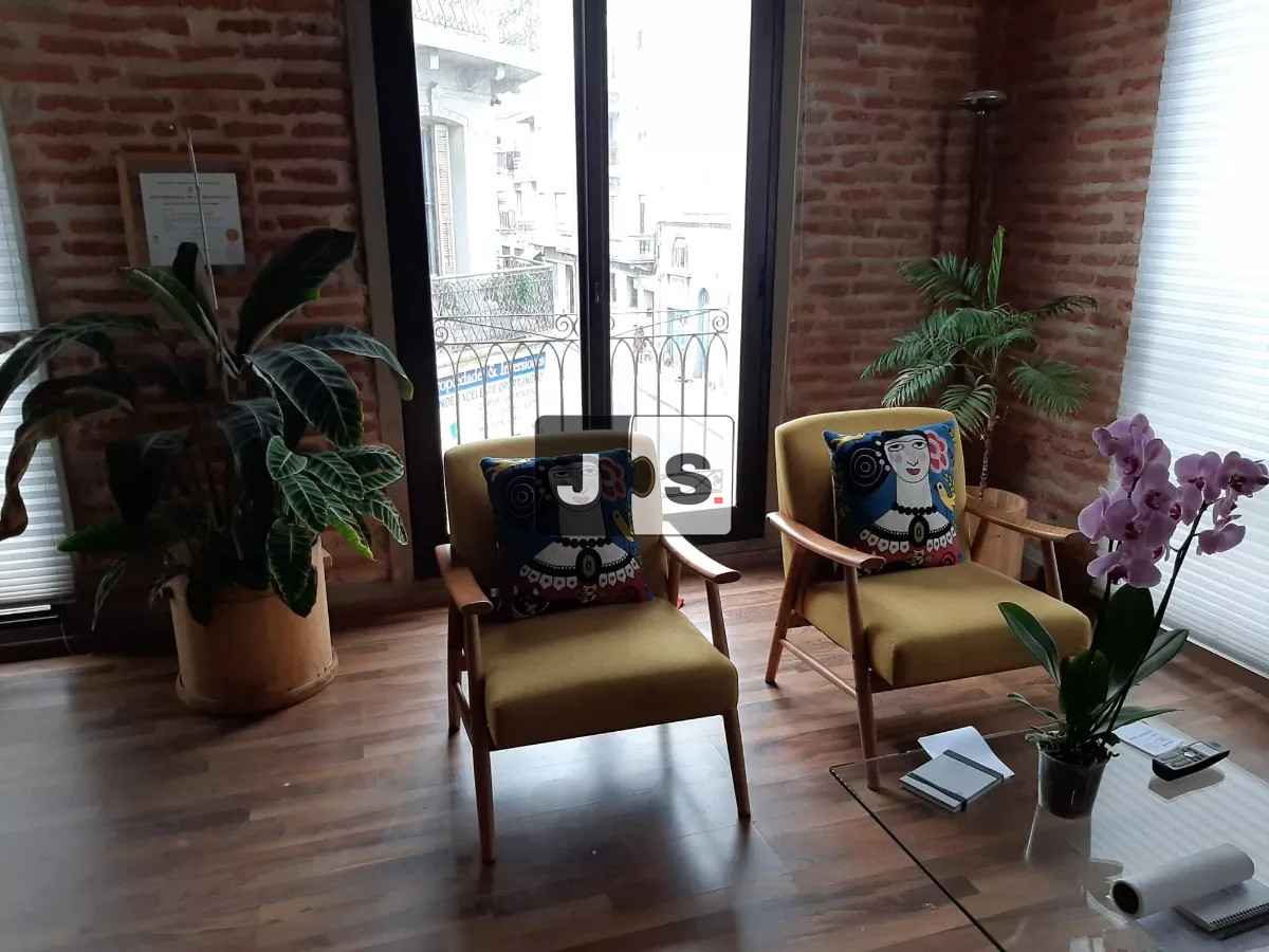 Apartamento ID.3144 - Vendo Apartamento, 2 Dormitorios, 2 Baños, Garage Doble, Barrio Ciudad Vieja