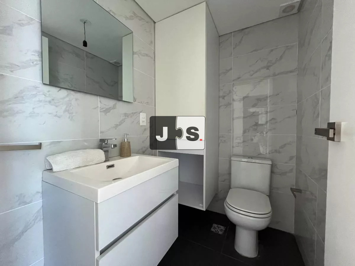 Apartamento ID.2937 - Vendo Apartamento, 2 Dormitorios, 2 Baños, Barrio Centro