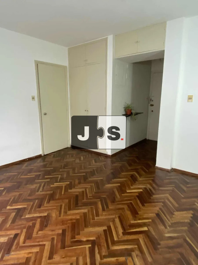 Apartamento ID.3528 - Alquiler Apartamento, 1 Dormitorios, 1 Baños, Terraza exclusiva, Barrio Centro