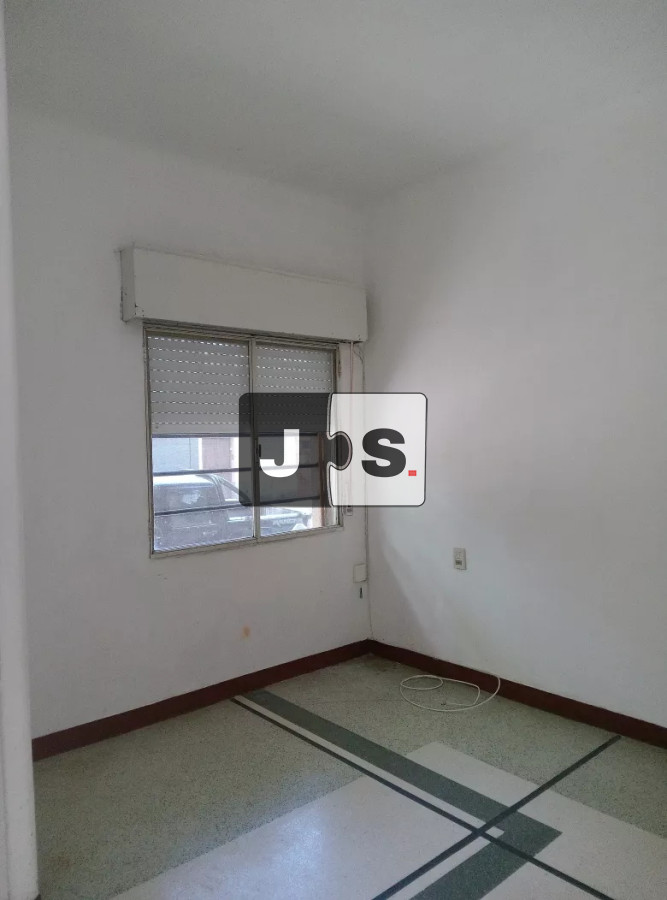 Apartamento ID.2574 - Vendo apartamento 2 dormitorios en Cordón con local comercial