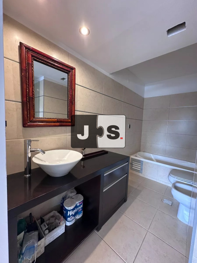 Apartamento ID.3310 - Alquilo apartamento 2 dormitorios en Puerto del Buceo amoblado con cochera!