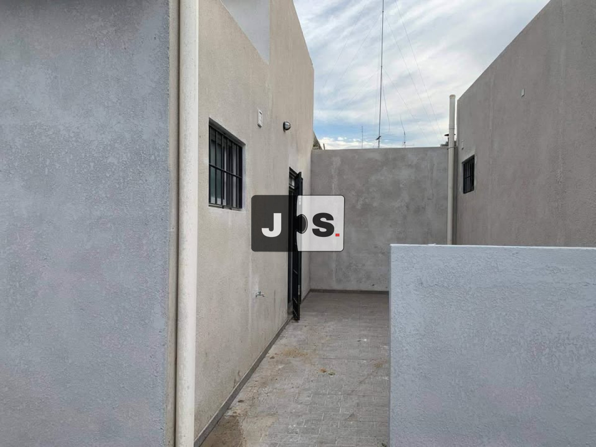 Apartamento ID.2584 - Alquilo casa a estrenar 1 dormitorio Colón