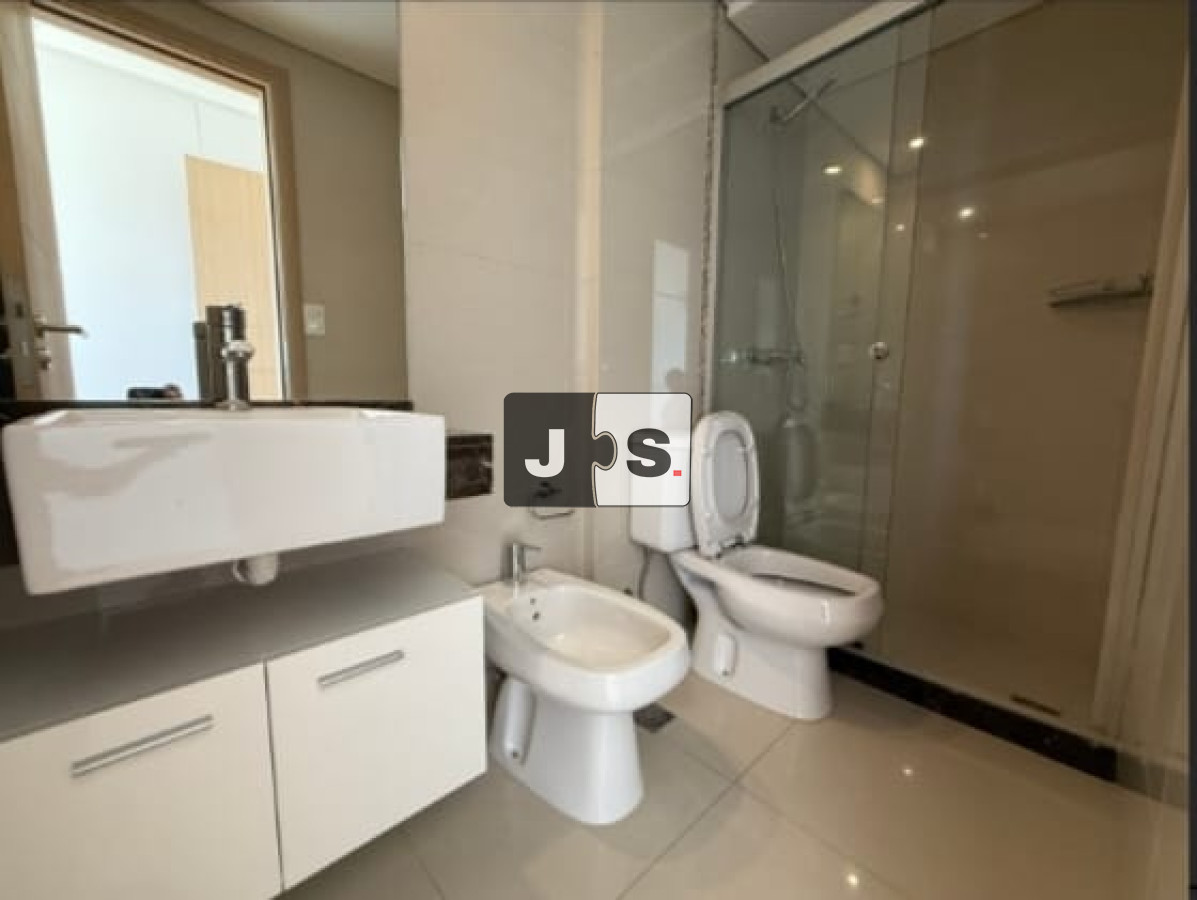 Apartamento ID.2855 - Alquiler Apartamento, 3 dormitorios, 4 Baños, vista al mar, Malvín 