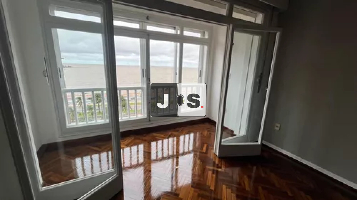 Apartamento ID.2578 - Alquilo apartamento de 3 dormitorios en Parque Rodó, Montevideo