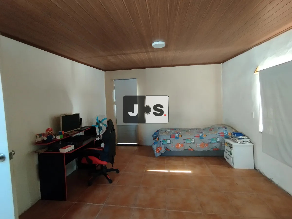 Apartamento ID.3706 - Venta Apartamento tipo Casa 3 Dormitorios, estufa a leña, Cordón