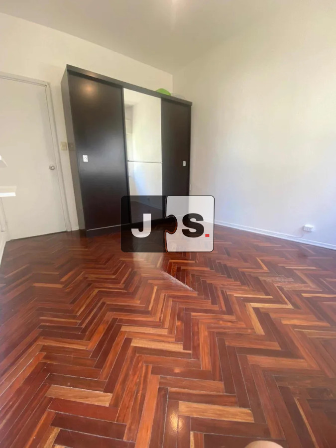 Apartamento ID.4364 - Venta Apartamento 3 dormitorios y 2 baños en Centro 