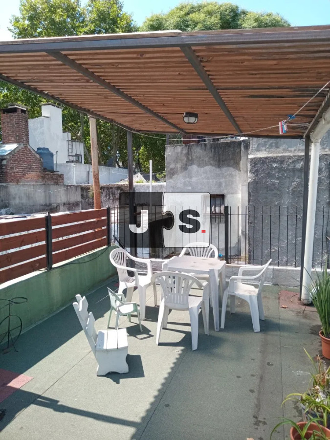 Apartamento ID.3584 - Vendo apartamento de 2 dormitorios en La Comercial con terraza!