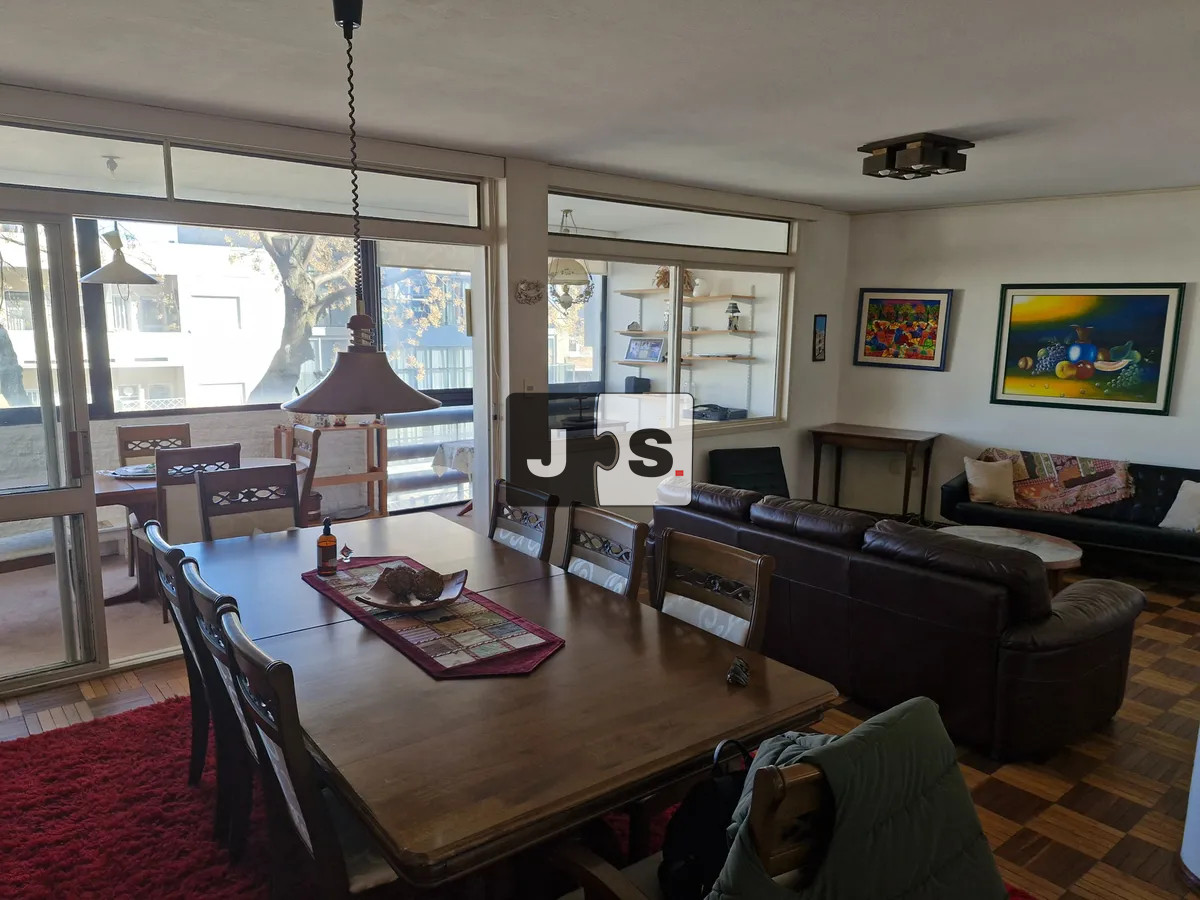 Apartamento ID.4156 - Vendo apartamento 3 dormitorios con cochera en Pocitos Nuevo 