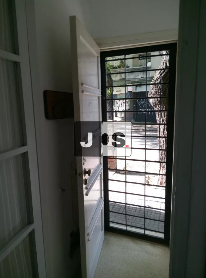Apartamento ID.2574 - Vendo apartamento 2 dormitorios en Cordón con local comercial