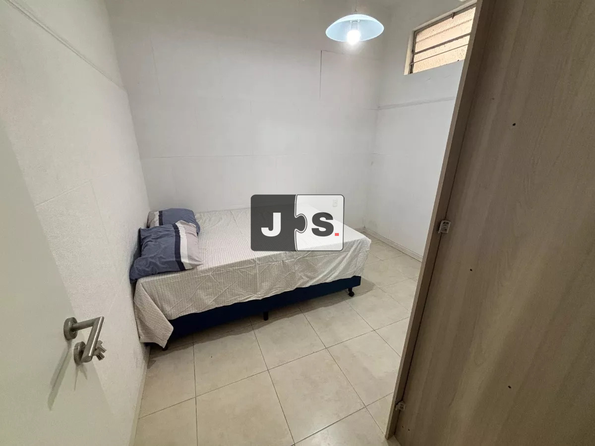 Apartamento ID.2532 - Vendo apartamento 2 dormitorios en Centro con patio y lavadero