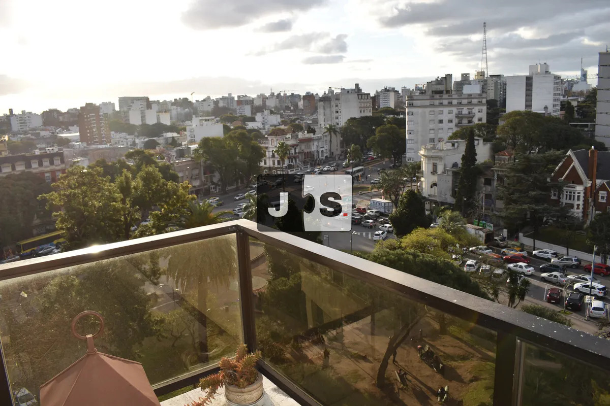 Apartamento ID.4441 - Vendo apartamento 2 dormitorios con garage en Pocitos