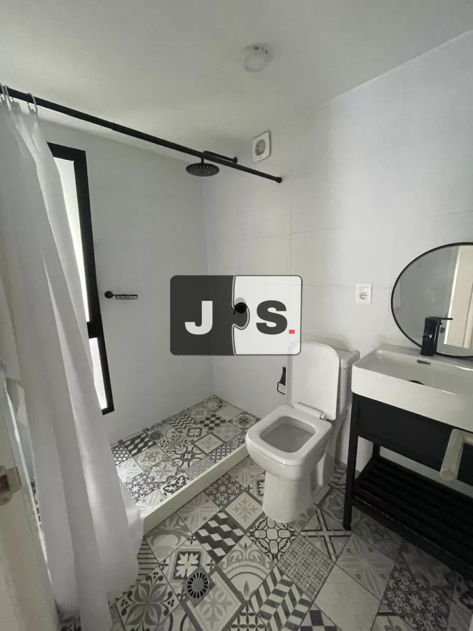 Apartamento ID.2466 - Vendo Duplex, 2 Dormitorios, 1 Baño, Barrio Sur