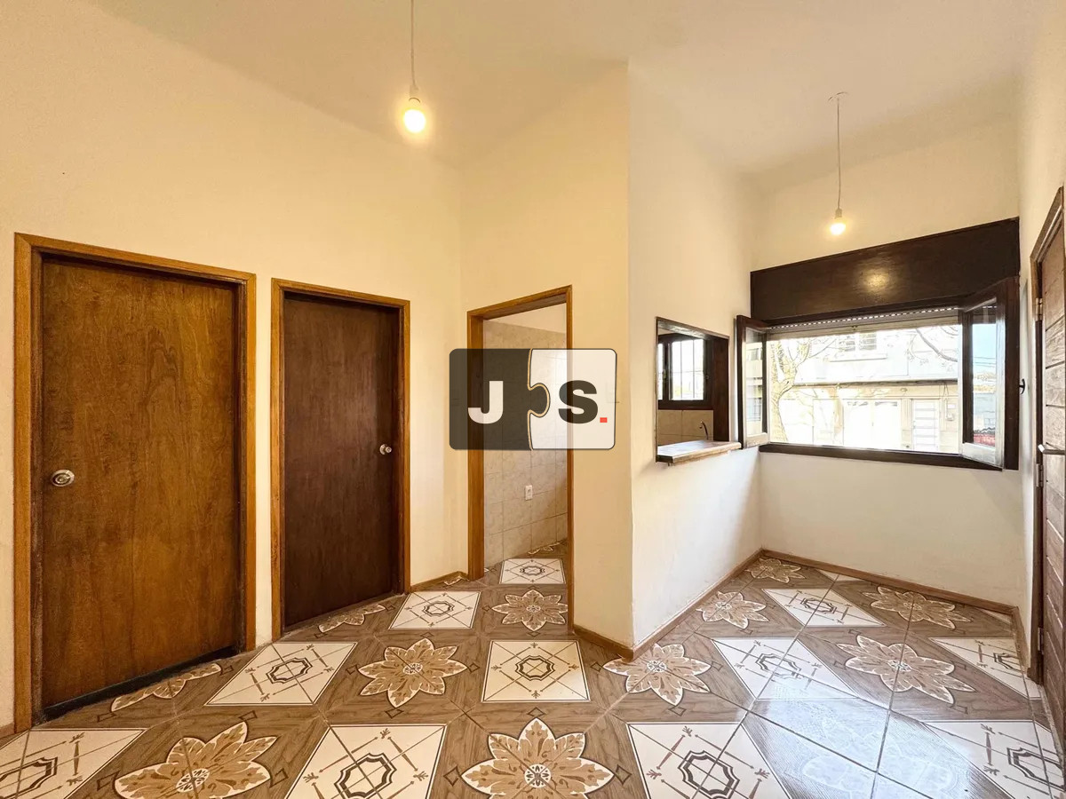 Apartamento ID.4280 - Vendo apartamento tipo casa, 2 dormitorios, patio, Buceo 