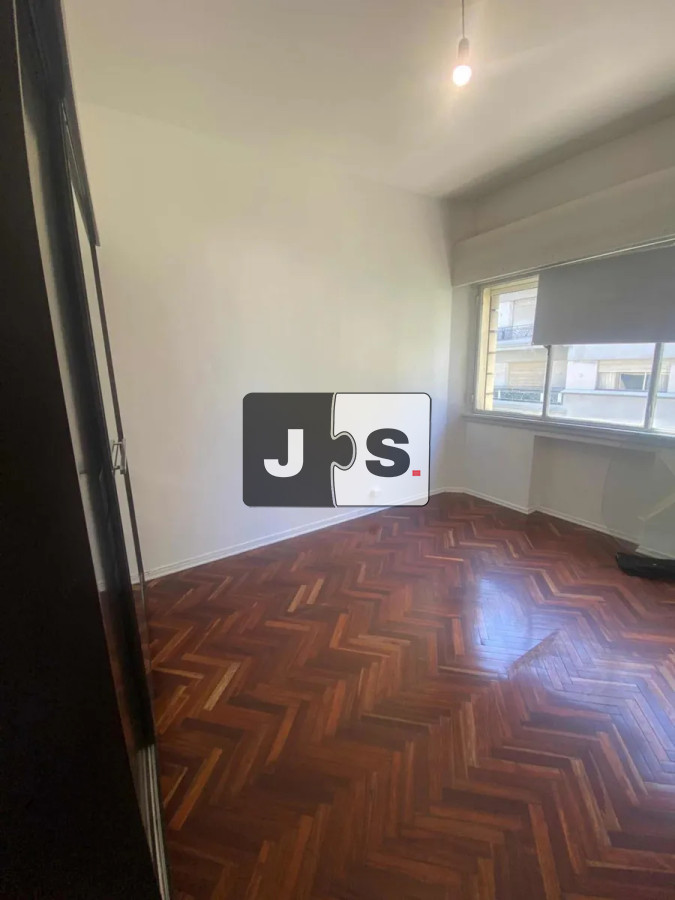 Apartamento ID.4364 - Venta Apartamento 3 dormitorios y 2 baños en Centro 