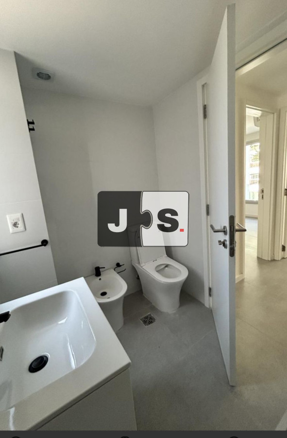 Apartamento ID.2646 - Vendo Apartamento, 2 Dormitorios, 2 Baños, Barrio Punta Carretas