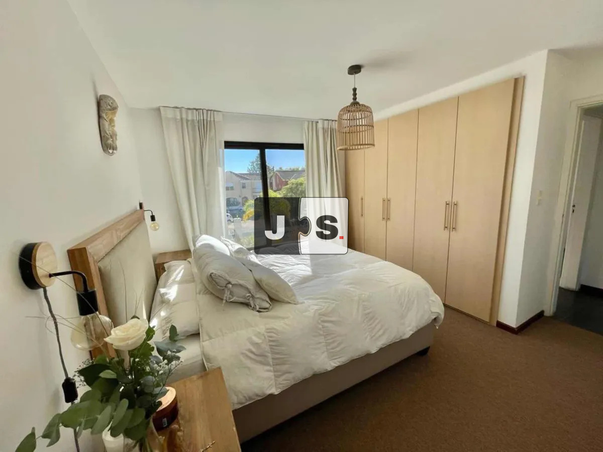 Apartamento ID.4058 - Vendo Apto de 2 dormitorios y  baños en Parque Miramar