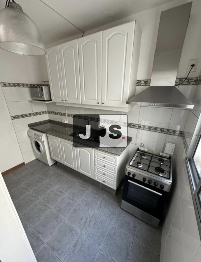 Apartamento ID.1583 - Alquilo apartamento de 2 dormitorios con terraza en Pocitos 