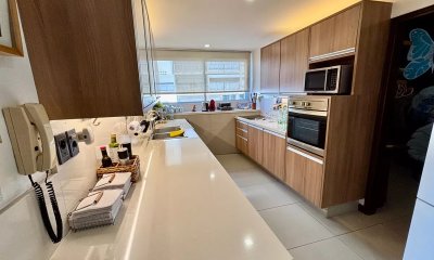 Vendo Apartamento, 3 Dormitorios, 3 Baños, Garage, Barrio Pocitos
