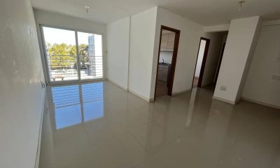 Vendo apartamento 2 dormitorios, Barrio Sur