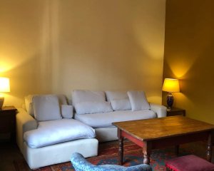 Vendo Apartamento, 3 Dormitorios, 2 Baños, Barrio Ciudad Vieja