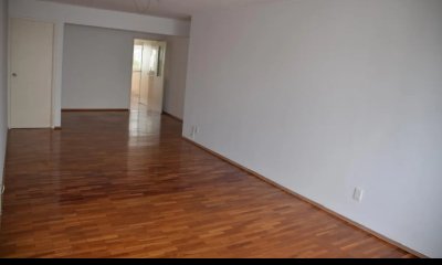 Alquilo apartamento de 3 dormitorios y garage fijo en Punta Carretas