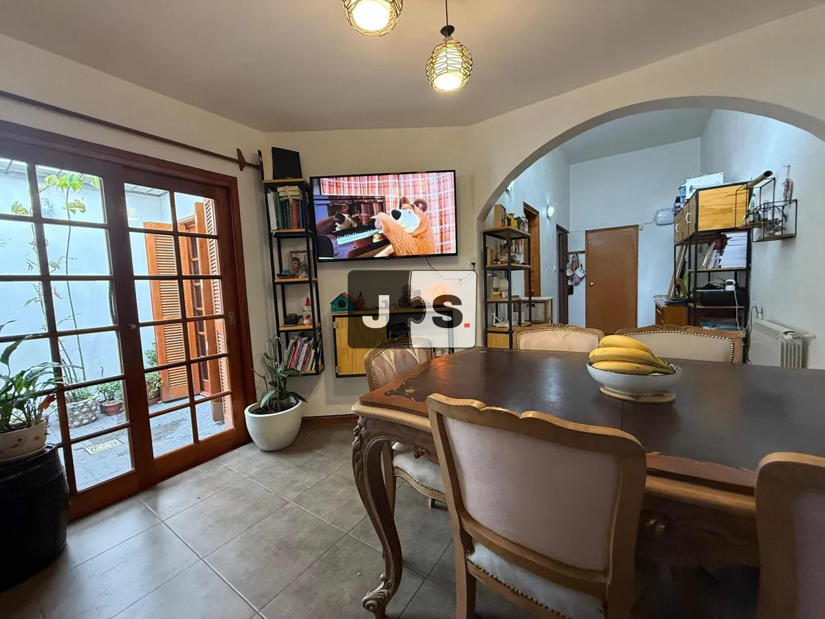 Casa ID.4239 - Vendo casa de 2 dormitorios en La Blanqueada con garaje 