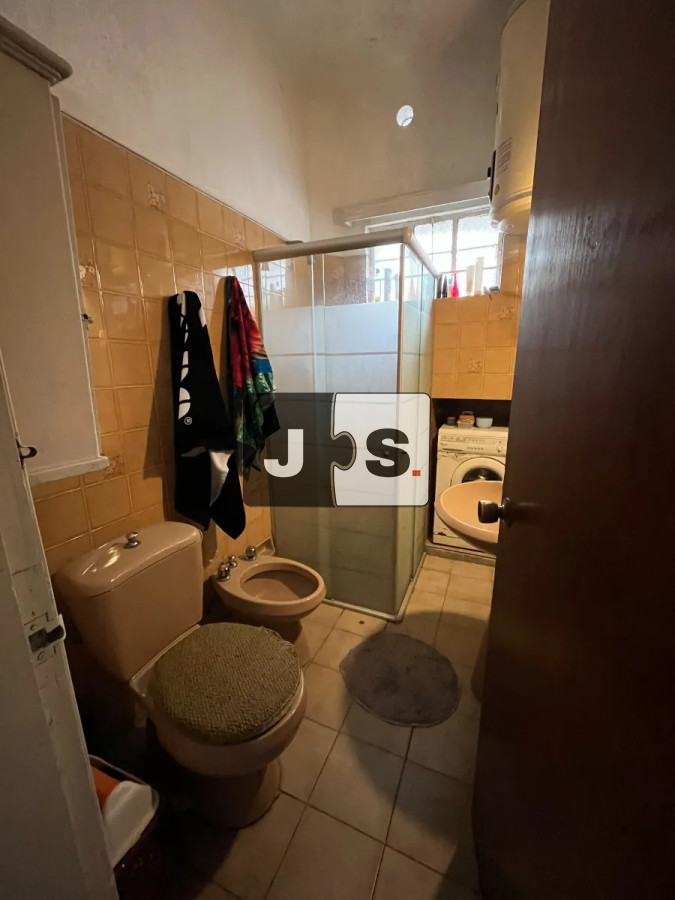 Casa ID.3643 - Vendo padrón con dos casas en Malvín con amplia cochera y patio