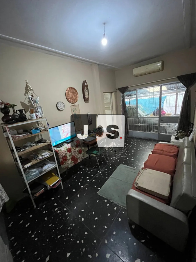 Casa ID.3643 - Vendo padrón con dos casas en Malvín con amplia cochera y patio