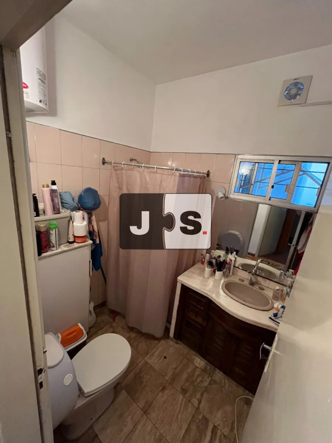Casa ID.3643 - Vendo padrón con dos casas en Malvín con amplia cochera y patio