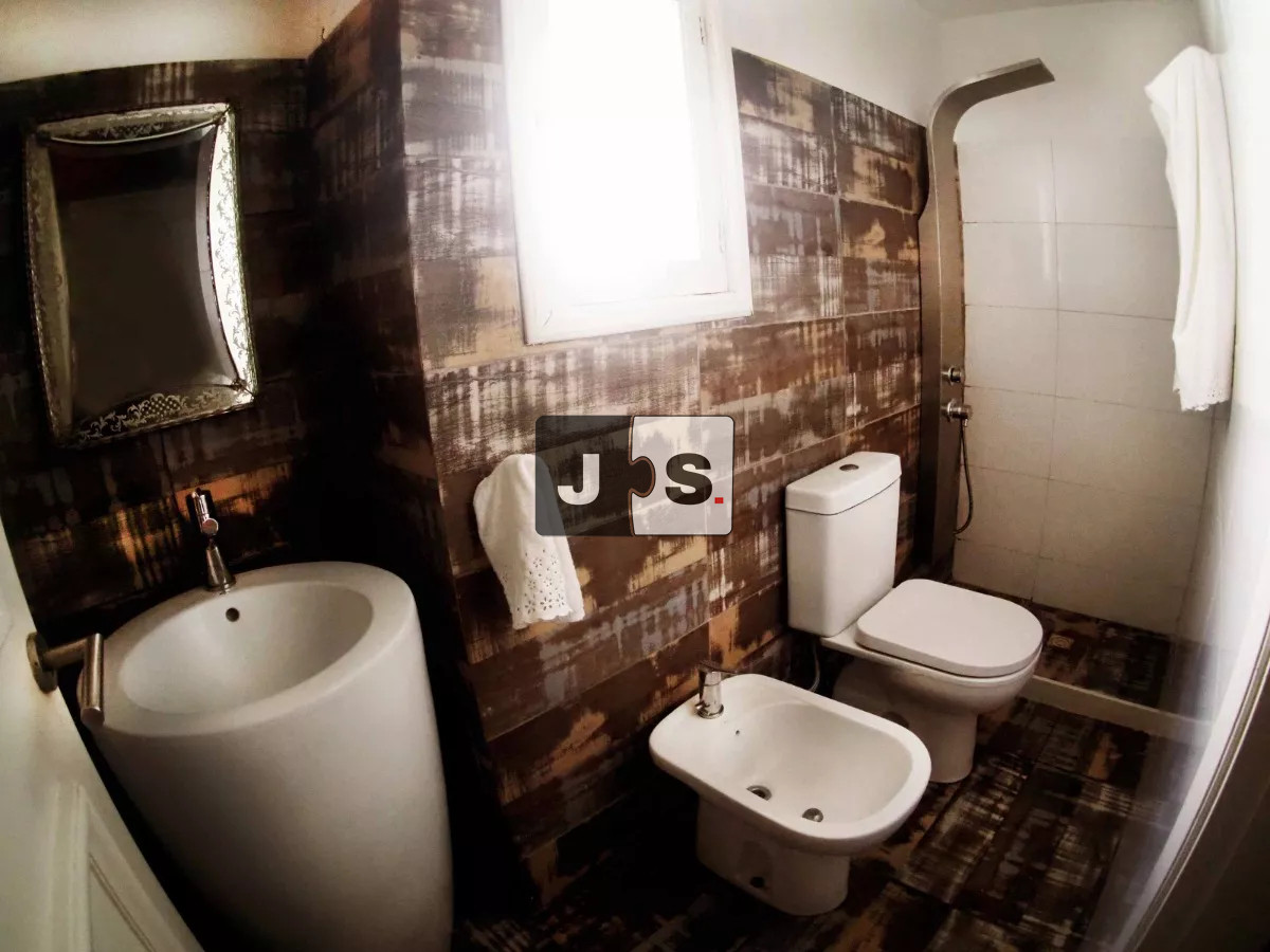Casa ID.3117 - Vendo casa 4 dormitorios 5 baños Carrasco Sur
