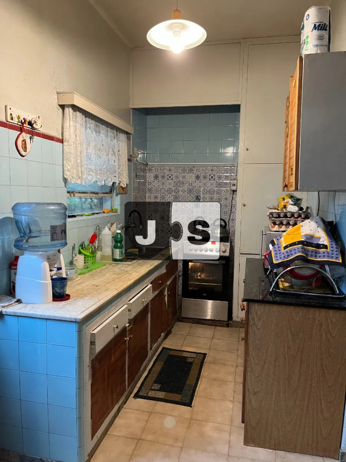 Casa ID.3643 - Vendo padrón con dos casas en Malvín con amplia cochera y patio