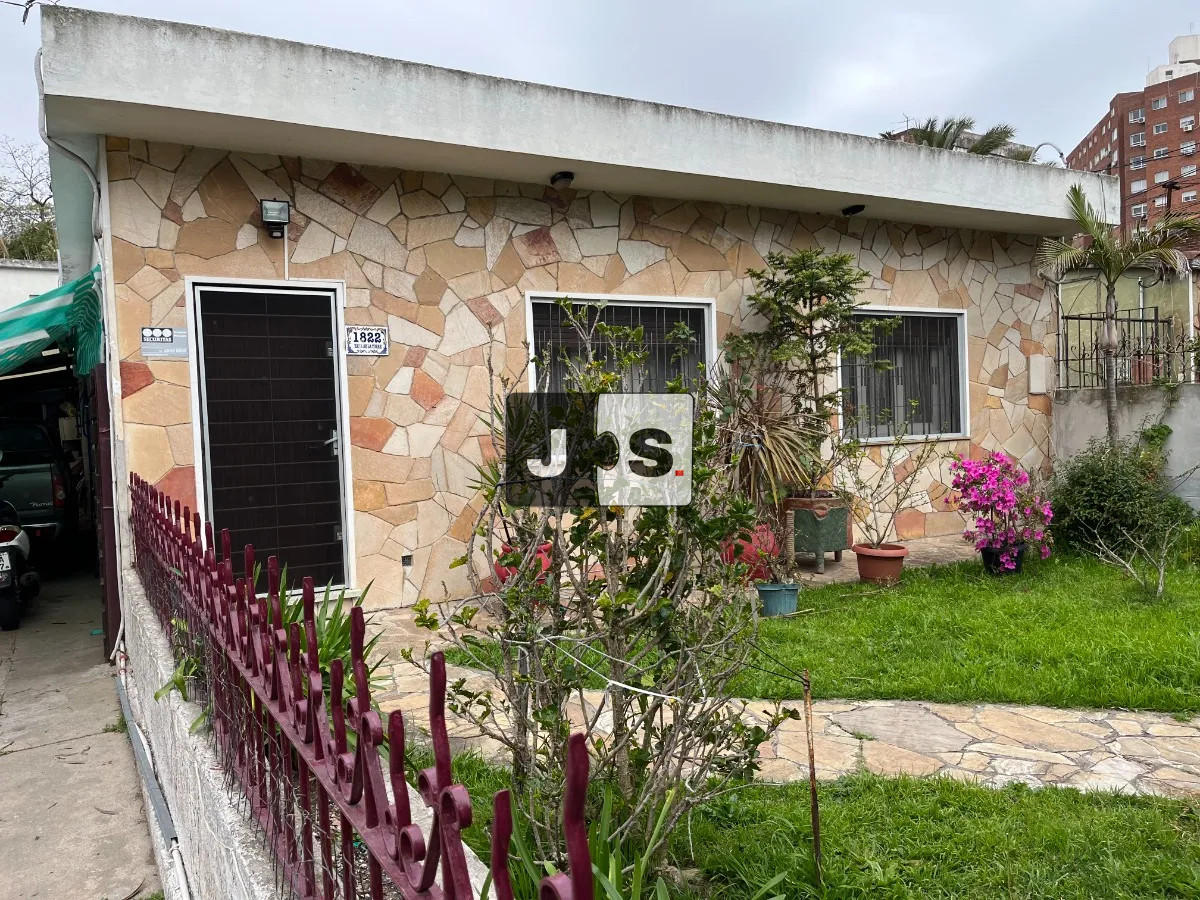 Casa ID.3643 - Vendo padrón con dos casas en Malvín con amplia cochera y patio