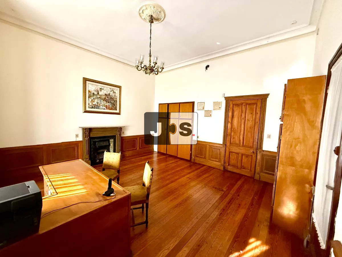 Casa ID.2787 - Vendo casa de 5 dormitorios en zona de Bella Vista 