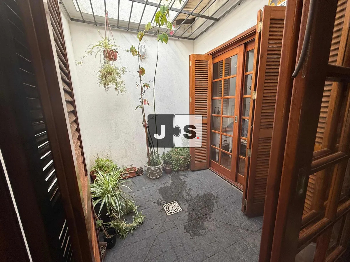 Casa ID.4239 - Vendo casa de 2 dormitorios en La Blanqueada con garaje 