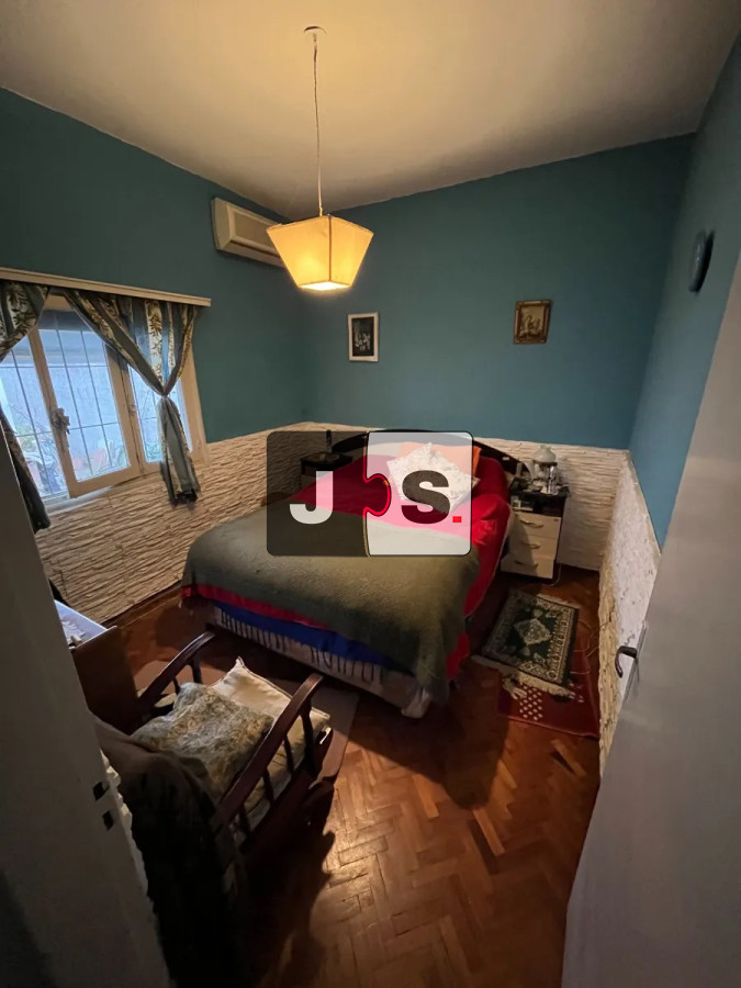 Casa ID.3643 - Vendo padrón con dos casas en Malvín con amplia cochera y patio