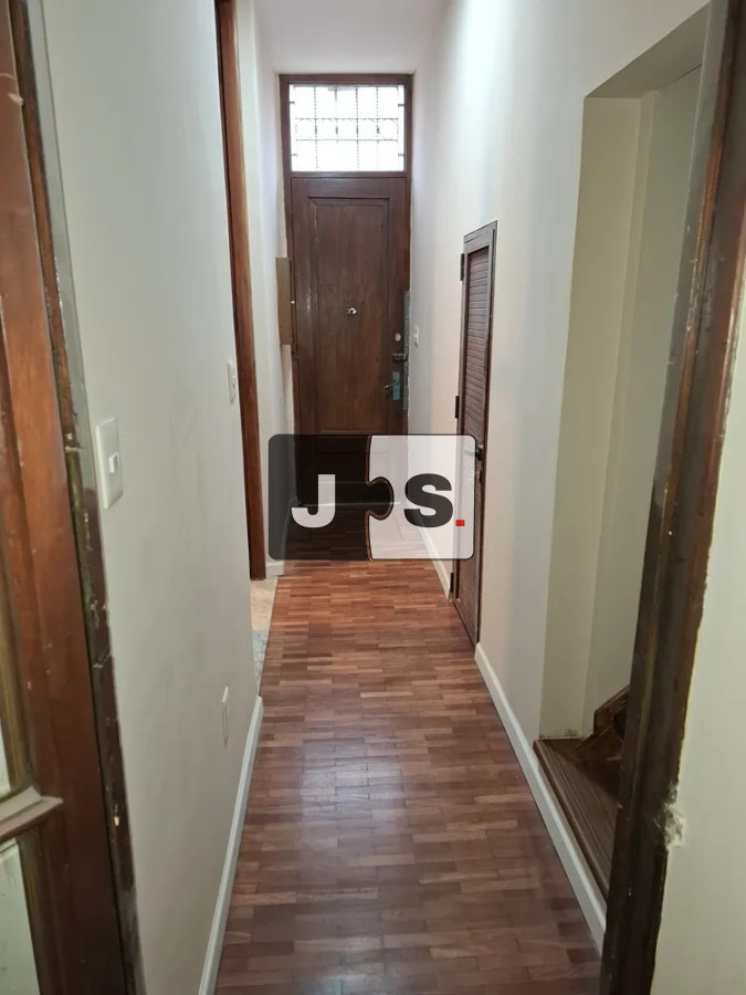 Casa ID.4444 - Venta casa 3 dormitorios y 2 baños, Gran Garaje. Barrio Cordón