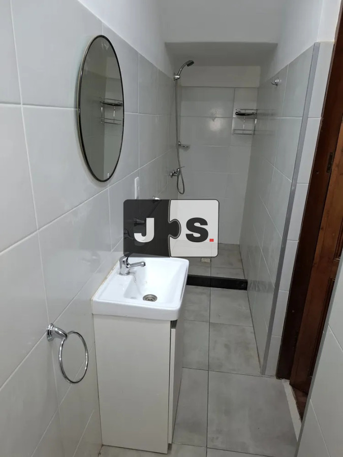 Casa ID.4444 - Venta casa 3 dormitorios y 2 baños, Gran Garaje. Barrio Cordón
