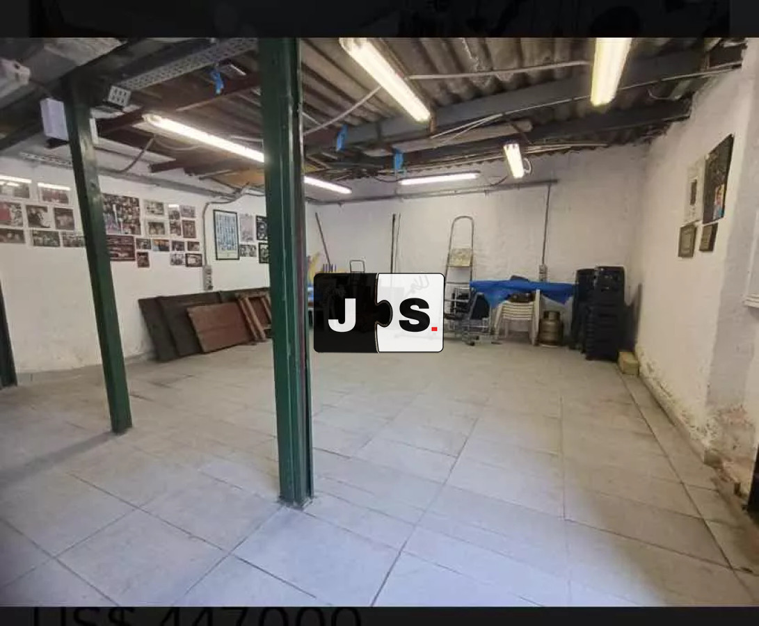 Casa ID.3236 - Venta Casa 3 Dormitorios, 2 baños, Piscina y Barbacoa, Garaje, La Blanqueada 