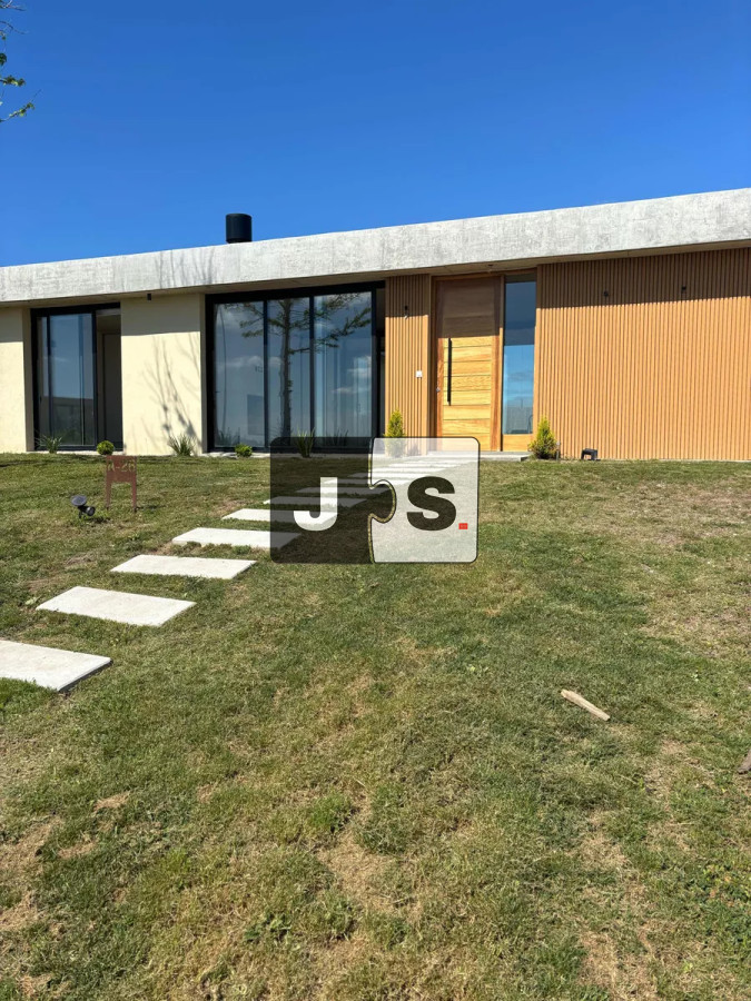 Casa ID.2072 - Alquiler casa 3 dormitorios La Juana