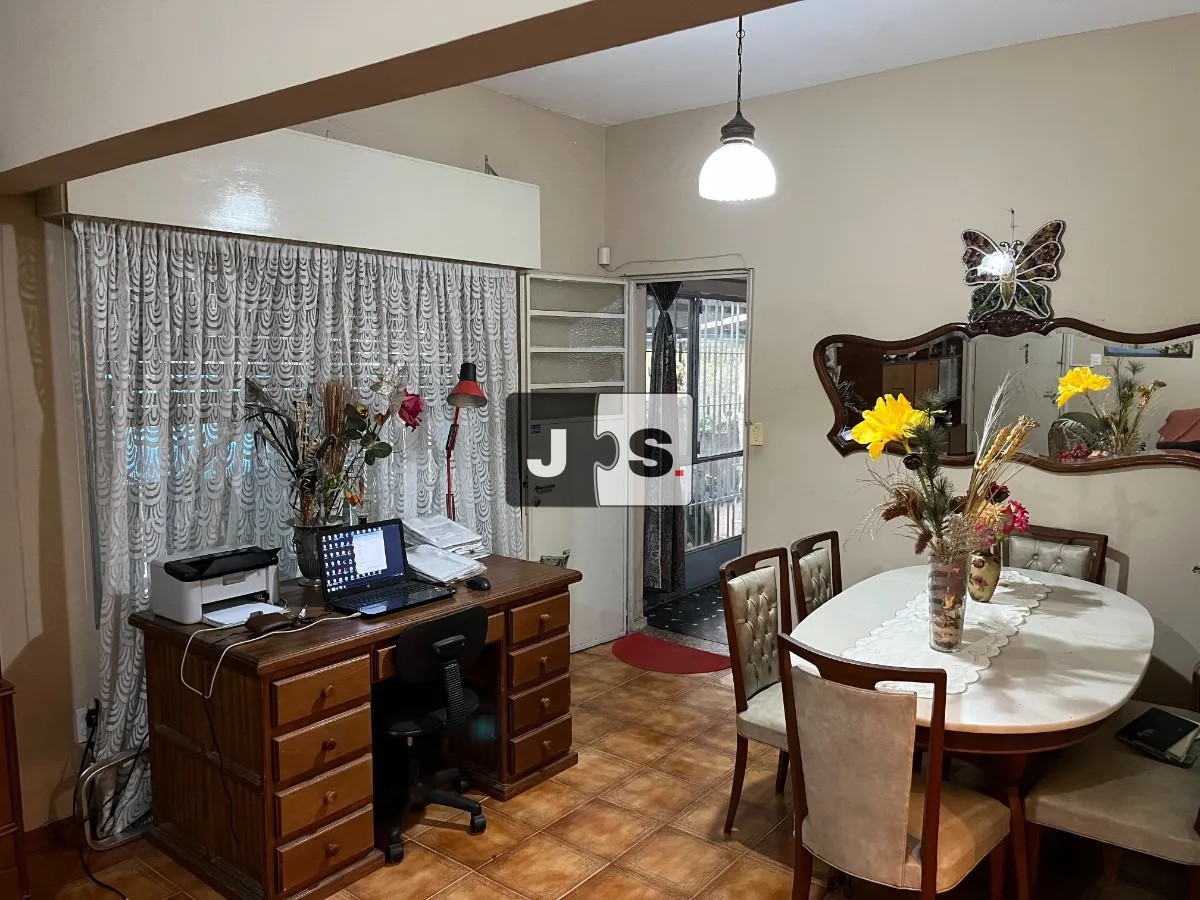 Casa ID.3643 - Vendo padrón con dos casas en Malvín con amplia cochera y patio