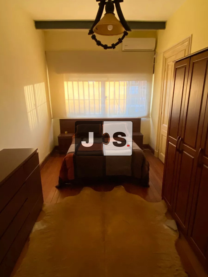 Casa ID.2787 - Vendo casa de 5 dormitorios en zona de Bella Vista 